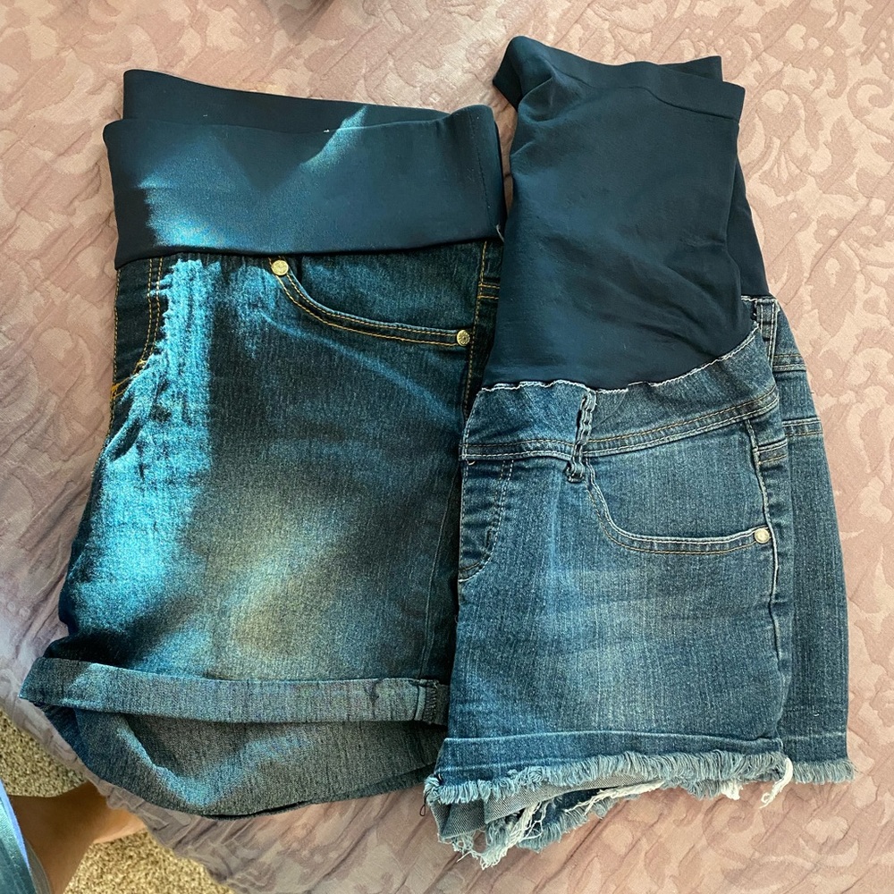 2 pairs of maternity shorts size L/XL